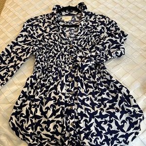 Anthropologie tunic in fun bird print. Size  xs